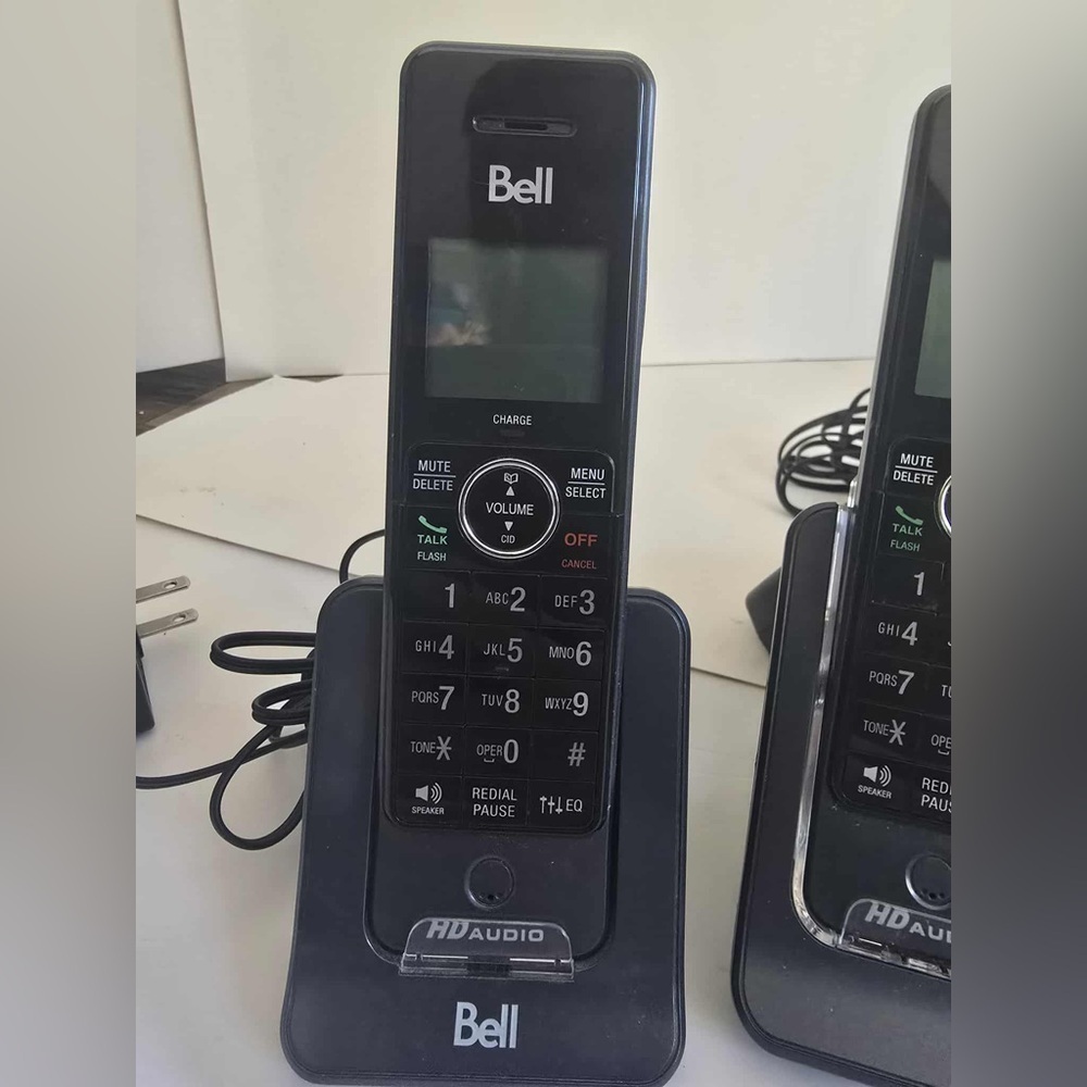 Bell DECT 6.0 Cordless Phone Landline/Handsets, Digital Answering System - Picture 3 of 5